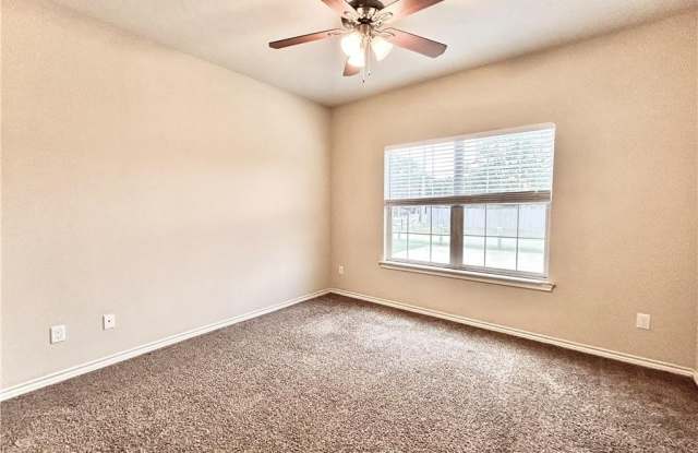 2477 Horse Shoe Drive Gallery 4
