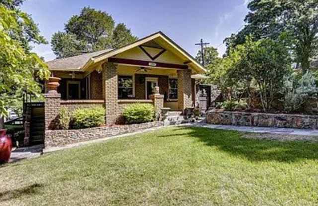 1201 Kavanaugh Blvd photos photos
