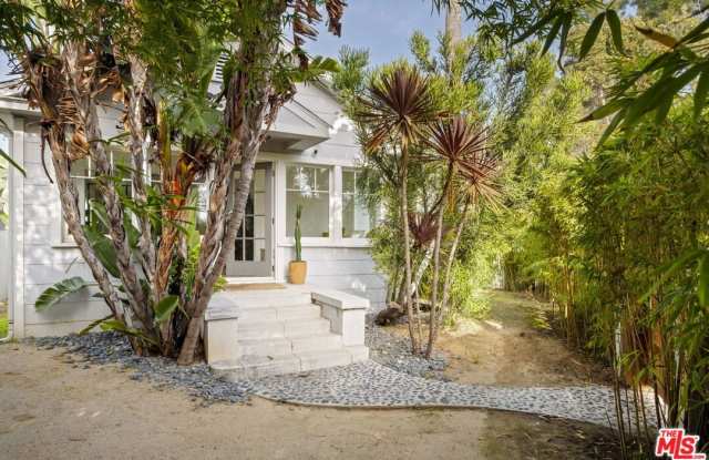 601 Crestmoore Pl - 601 Crestmoore Place, Los Angeles, CA 90291