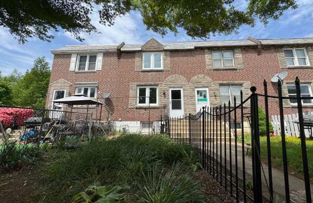 Newly Renovated 3-Bedroom Townhome in Drexel Hill! Available NOW! photos photos