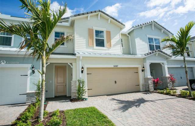 5087 Eucalyptus Dr Gallery 2