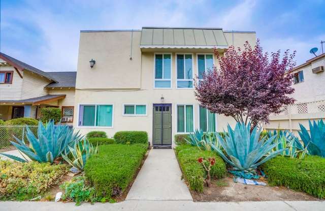 Stylish West Adams Rentals – Light-Filled, Secure  Steps from USC photos photos