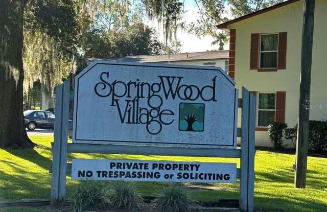 2555 SE 15TH AVENUE - 2555 Southeast 15th Avenue, Ocala, FL 34471