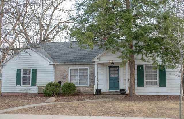 4 Bedroom, 3 Bathroom Home Walking Distance to Purdue  West Lafayette Jr. Sr. High School photos photos