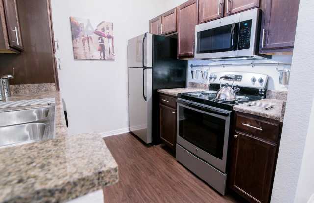 The Villa at River Pointe Drive Gallery 3