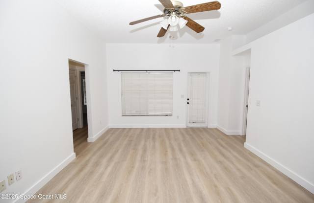 2440 Bridgeport Circle Gallery 3