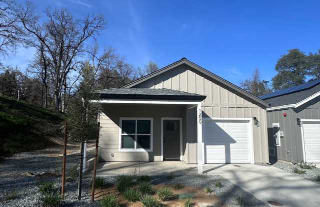 Newly built homes with City of Redding solar! photos photos