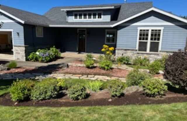 Amazing Thurston Area Home With 3 Bedrooms, 3 Bathrooms  Great Views! photos photos