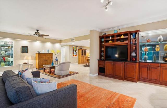 4112 W Palm Aire Drive Gallery 4