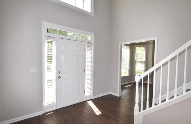 6065 Hampton Bluff Way Gallery 3