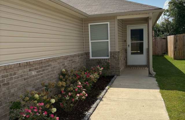 3 bed, 2 bath available for rent now! Gallery 3