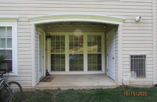 2494 AMBER ORCHARD COURT E Gallery 2