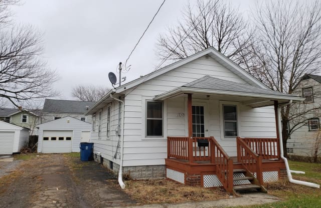 1377 Nichols Avenue - 1377 Nichols Ave, Lorain, OH 44053