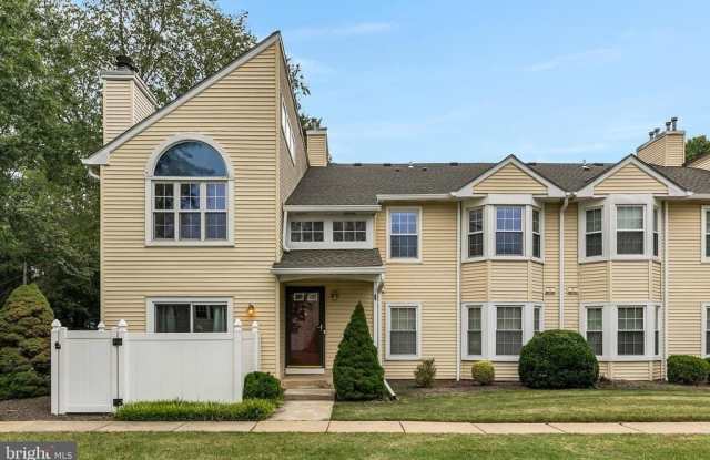 5 MILL RUN W - 5 Mill Run West, Hightstown, NJ 08520