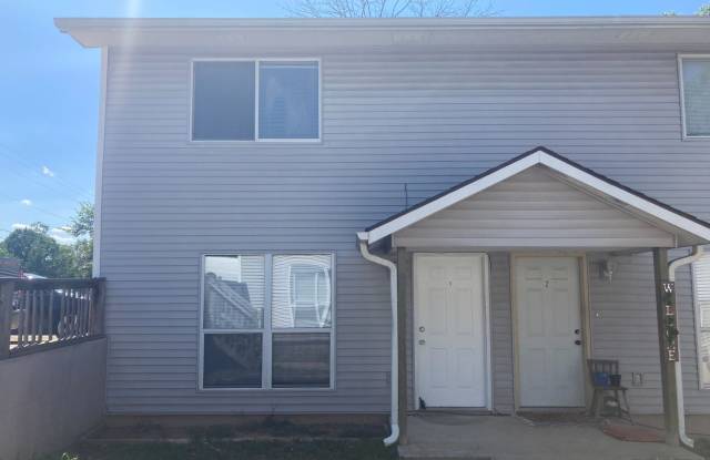 2 Bed/1.5 Bath Two Story Apartment Osage Beach Gallery 1