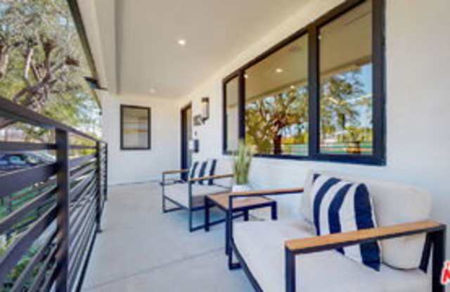 1824 Stearns Drive Gallery 2