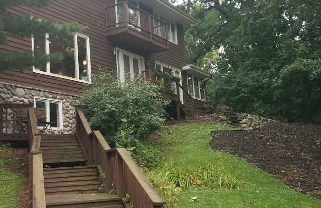 1728 Park Avenue - 1728 Park Avenue, Mahtomedi, MN 55115