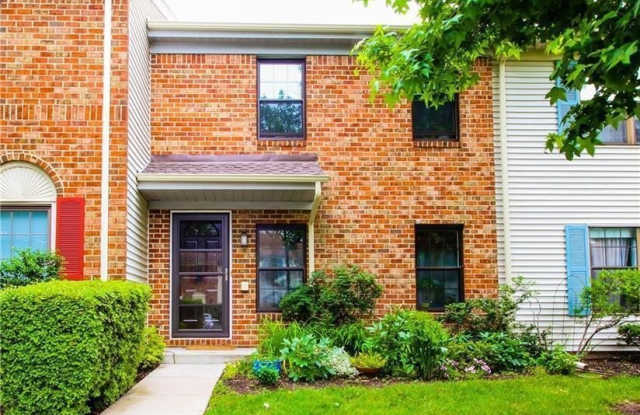 123 Pear Tree Lane - 123 Pear Tree Lane, Franklin Park, NJ 08823