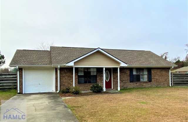 913 Willowbrook Drive - 913 Willowbrook Drive, Hinesville, GA 31313