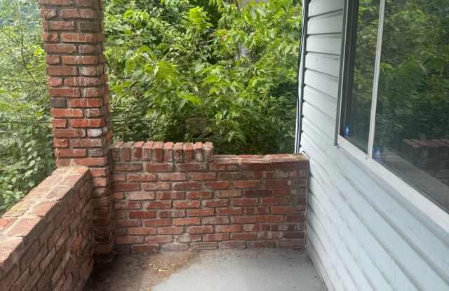 Charming 2BR Home in McKeesport Gallery 3