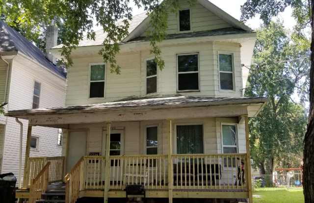 222 Locust St - 222 Locust Street, Waterloo, IA 50701