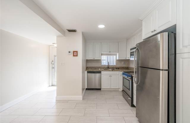 9523 S Hollybrook Lake Drive unit: 107 photos photos 9523 S Hollybrook Lake Drive unit: 107 photos photos