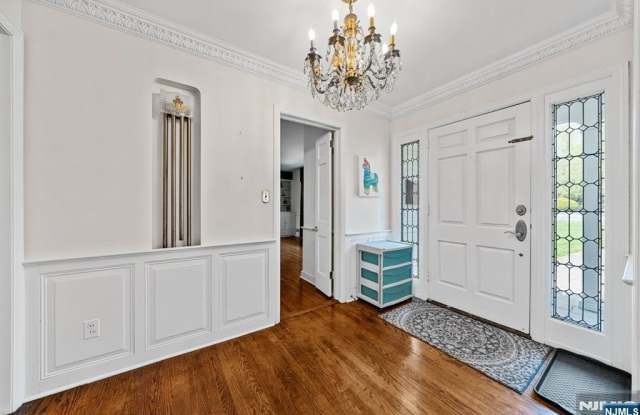 328 Ridgewood Avenue Gallery 3