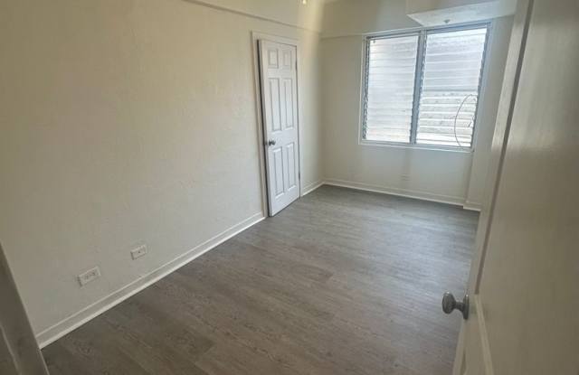 Newly Renovated Studio in Waikiki!!! Gallery 3