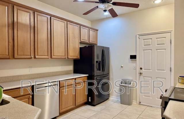 449 Glastonbury Dr Gallery 3