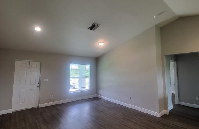8309 Lena Court Gallery 4