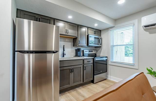 422 Lexington Avenue - 15 Gallery 2
