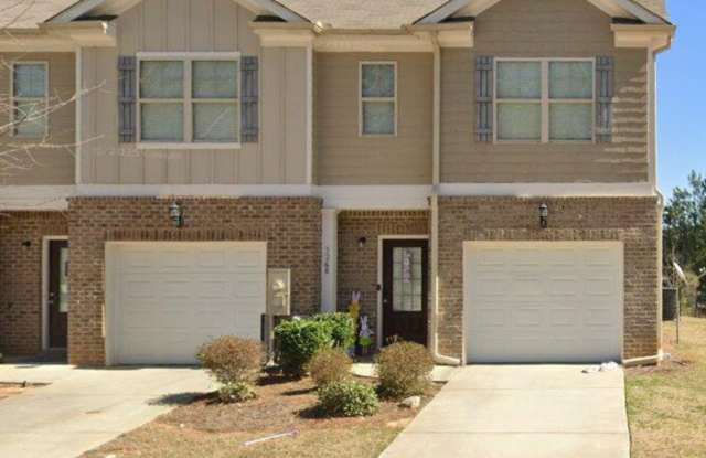Room in 3 Bedroom Home in Stonecrest Gallery 1