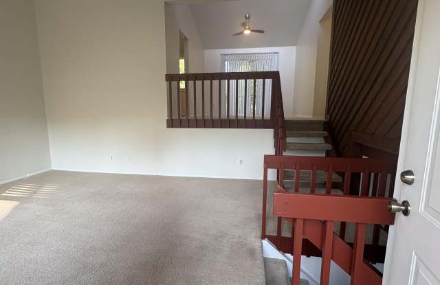 3901 Peppertree Place Gallery 4