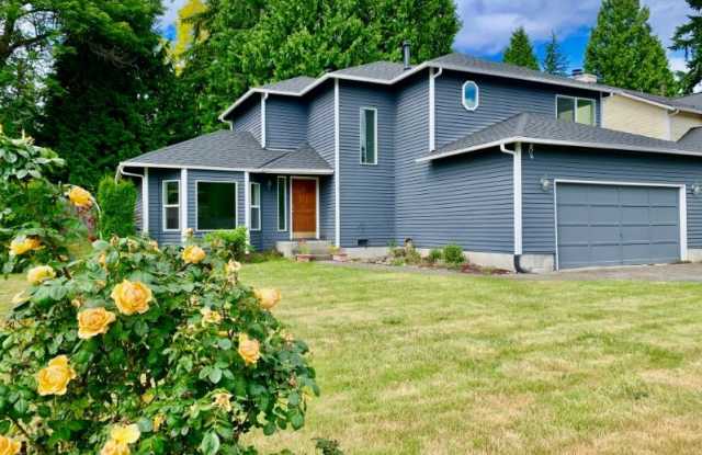 12904 NE 101st Pl - 12904 Northeast 101st Place, Kirkland, WA 98033
