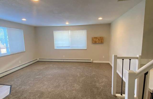 5850 Newcombe Court Gallery 3