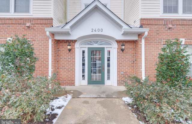 2400 CHESTNUT TERRACE Court unit: 203 photos photos