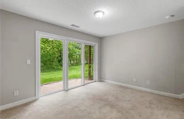 1955 Eastchester Drive Gallery 4