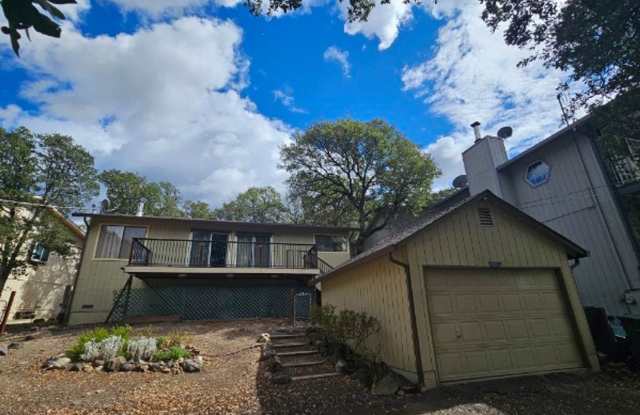 Cozy rental in Hidden Valley Lake photos photos