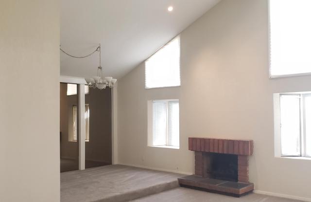 2178 Elmdale Avenue Gallery 3