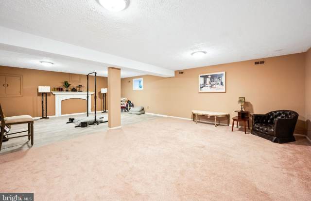 10605 RIVER OAKS LANE photos photos