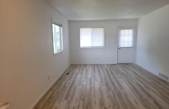 1502 Jackson Avenue Gallery 3