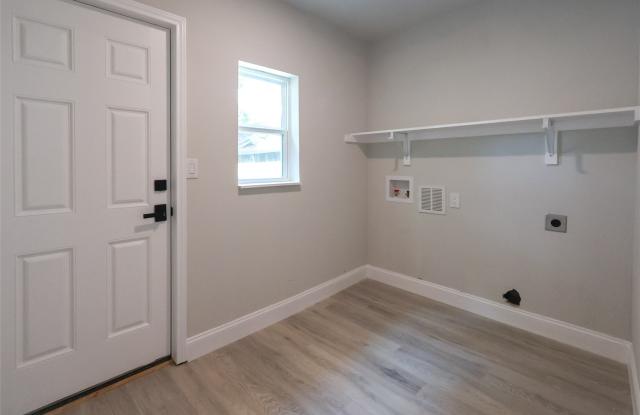 2303 Walworth Street Gallery 4