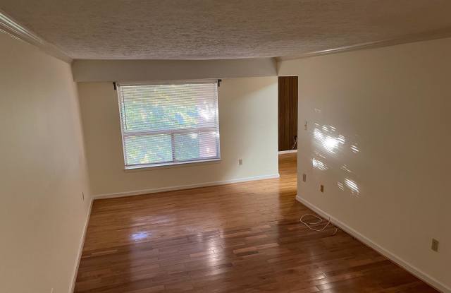 8001 MANDAN ROAD Gallery 4
