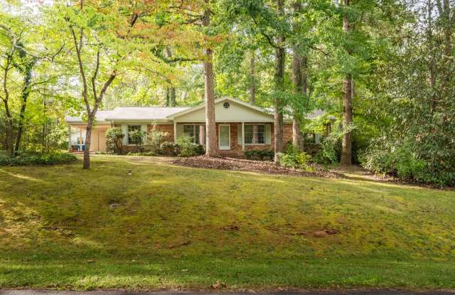 Charming 3BR/2BA Near Duke University Gallery 3