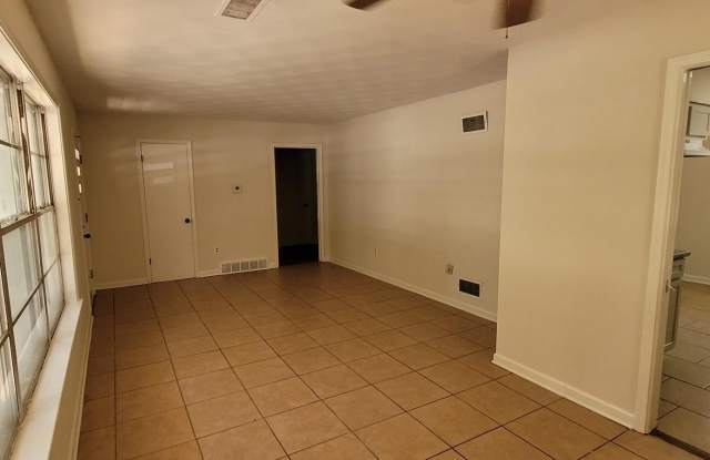 3164 BEAUCHAMP Ave Gallery 4