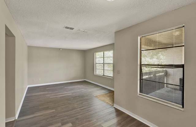 476 Bentwood Lane photos photos