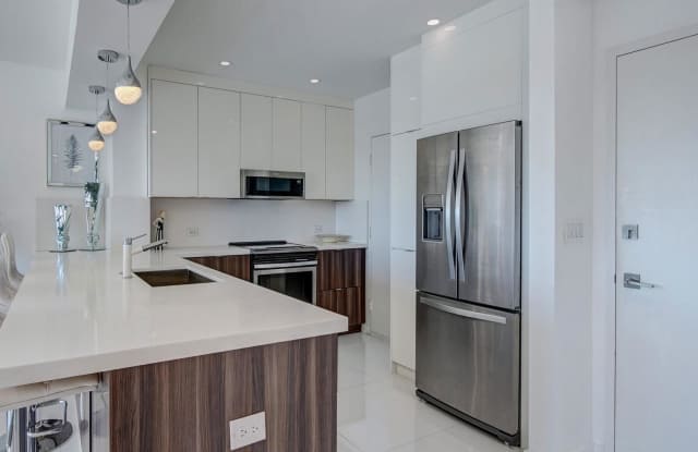 2500 East Las Olas Boulevard Gallery 4