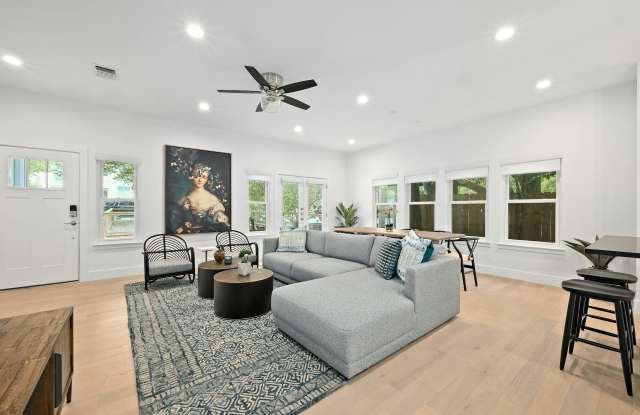 2004 Winsted Lane photos photos 2004 Winsted Lane photos photos