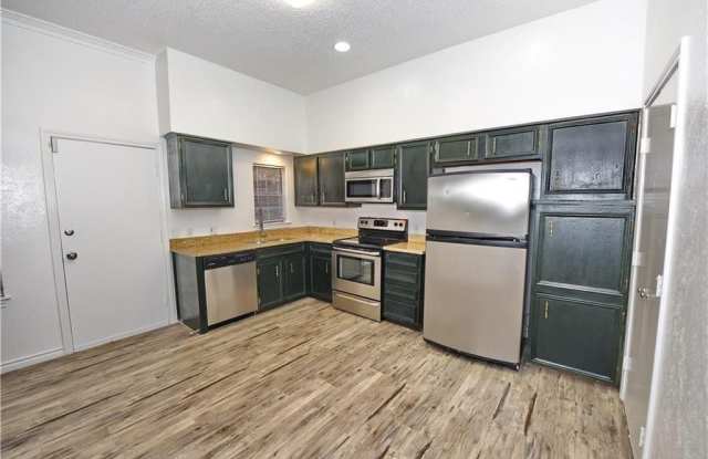 3317 Reagan Street Gallery 4