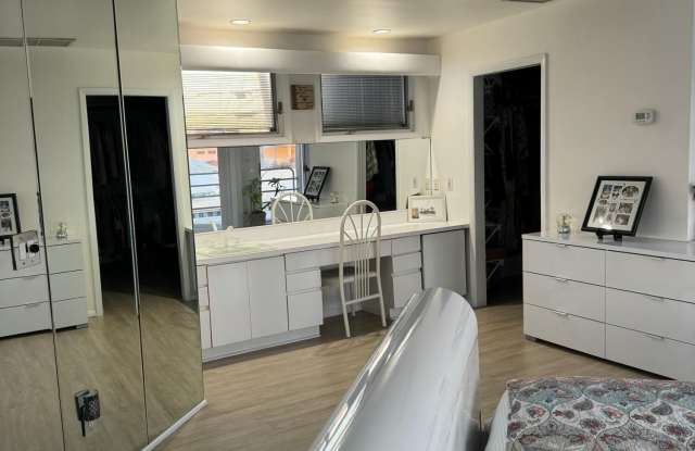 232 Hayes Court Gallery 4